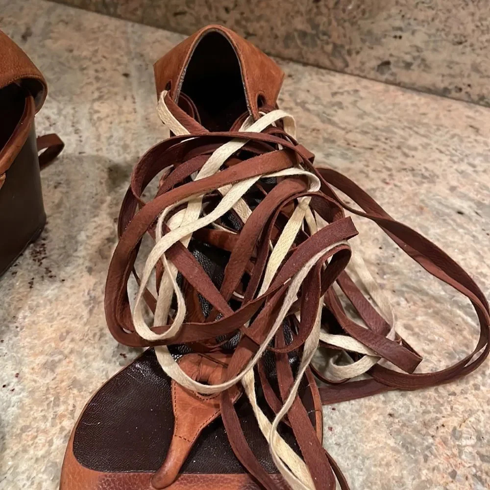 Balenciga woman’s brown wrap around ribbon wedge sandals - Picture 3 of 11